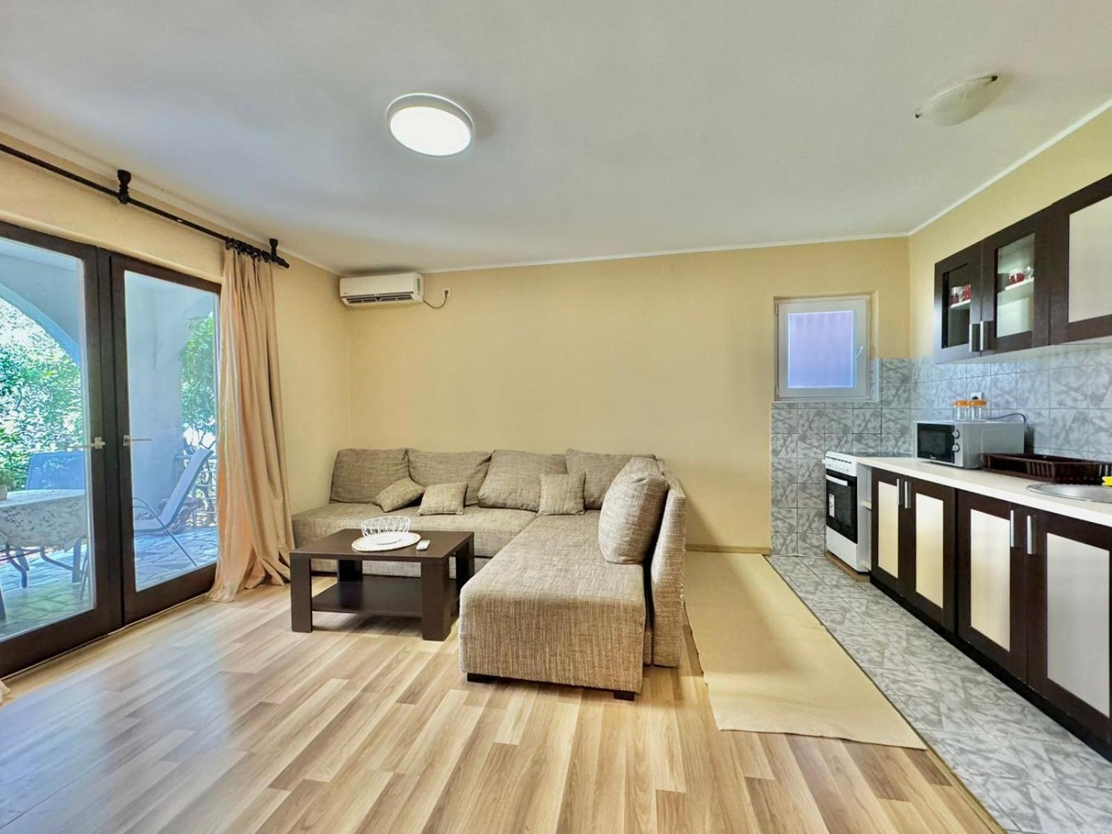 Apartments Hmd Budva Exterior photo